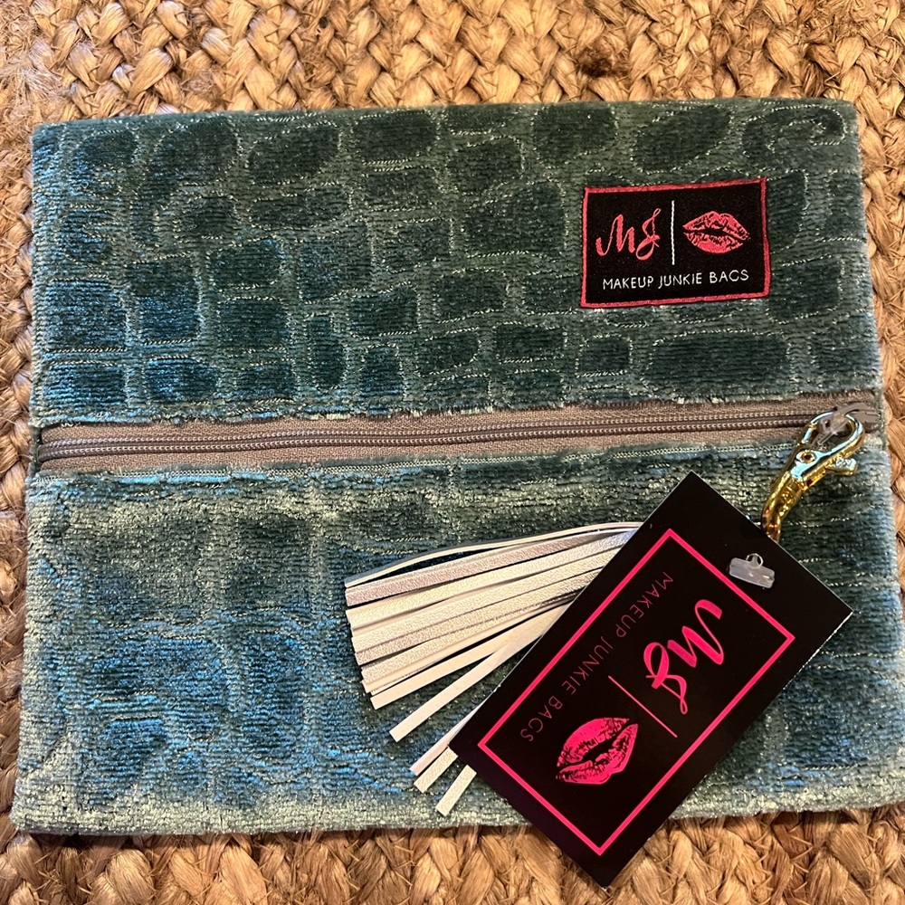 Makeup Junkie Gorgeous Green Clutch